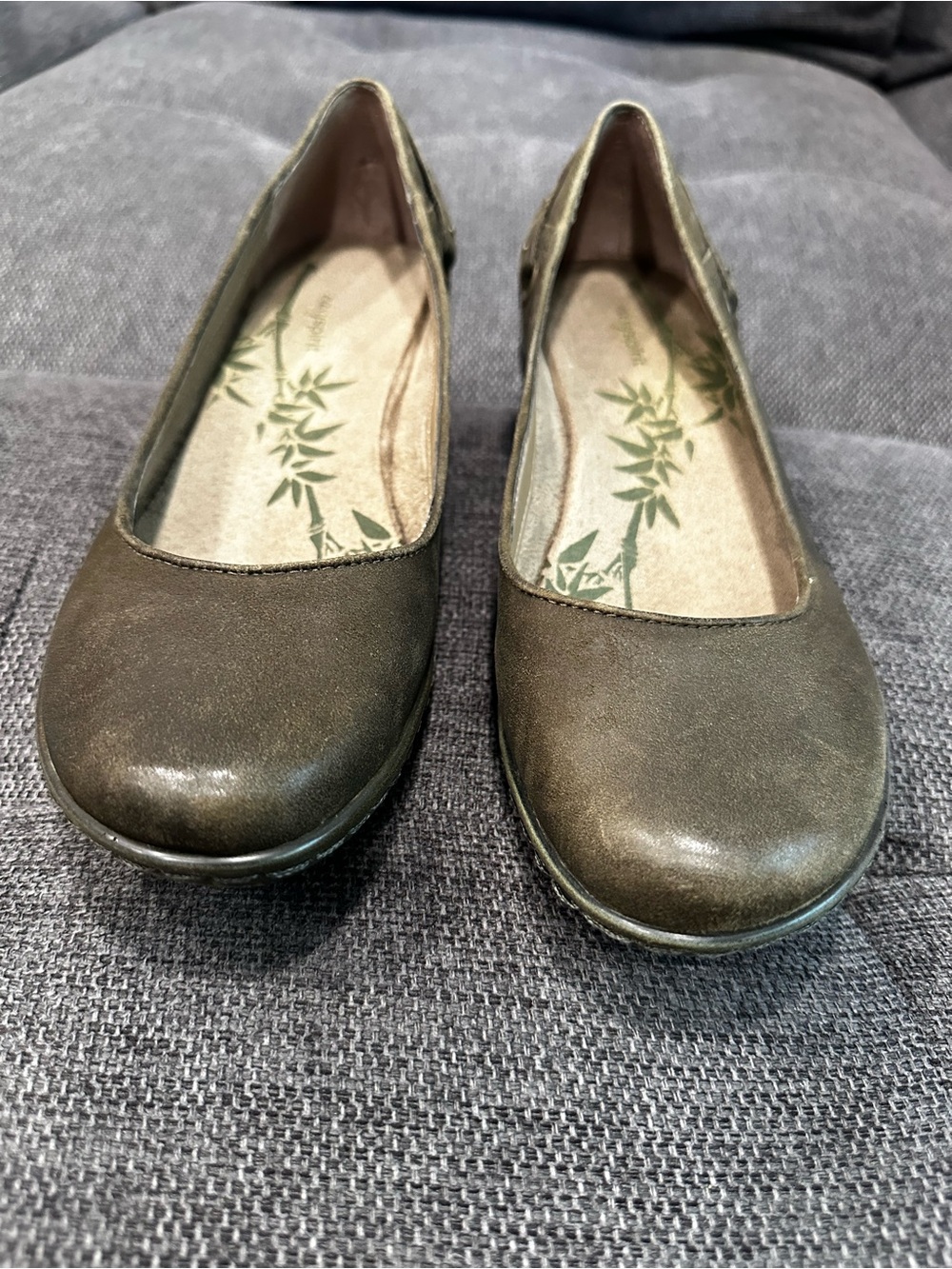 Easy Spirit Olive Ballet Flats Women Size 7